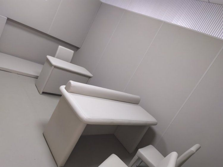 紀委防撞軟包安裝效果圖2.jpg 紀委防撞軟包安裝效果圖2.jpg